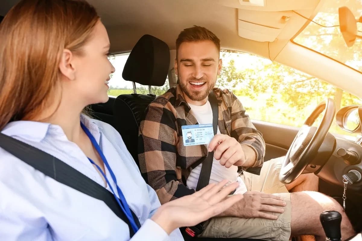 Fahrerlaubnis: Tipps für Fahranfänger, um sicher unterwegs zu sein