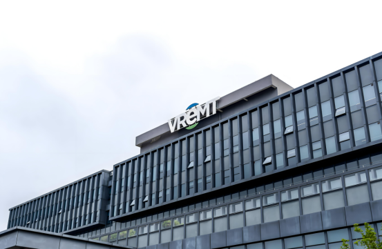 VREMT 800V Elektroantriebssystem-Produkte Debütieren auf der EVA: Führend in der neuen Energie-Technologiewelle.
