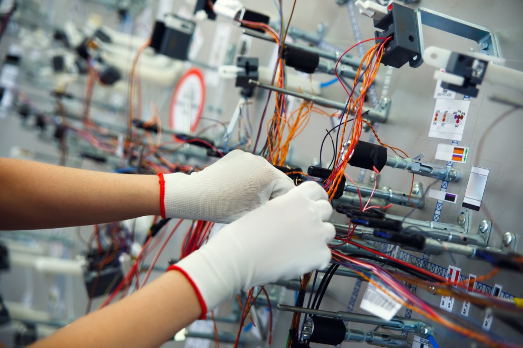 Warum eine Prüfung elektrischer Anlagen Arbeitsunfälle verhindern kann
