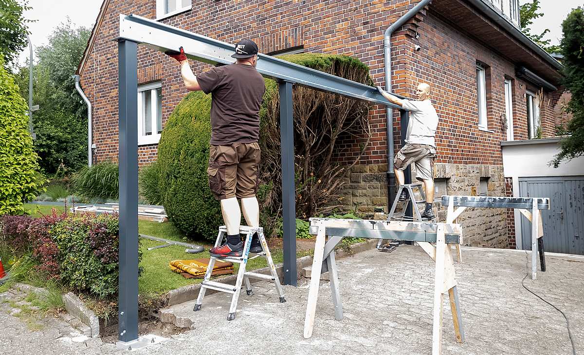 Freistehender oder Anbau-Carport aus Metall: Welche Variante passt besser?